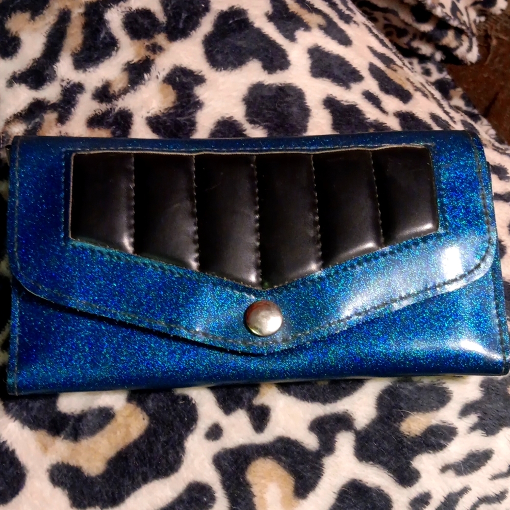 Vintage Trophy Queen checkbook Wallet.